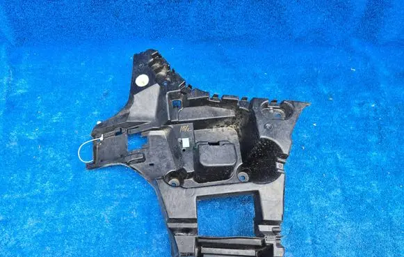 BMW 2 F44 Rear bumper mounting bracket 8075454