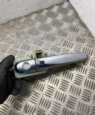 KIA Sorento Front door exterior handle