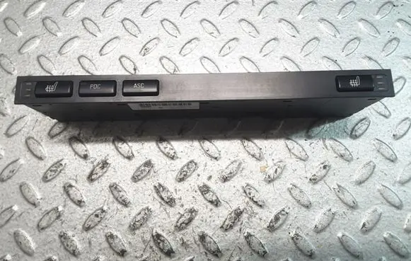 Traction control (ASR) switch