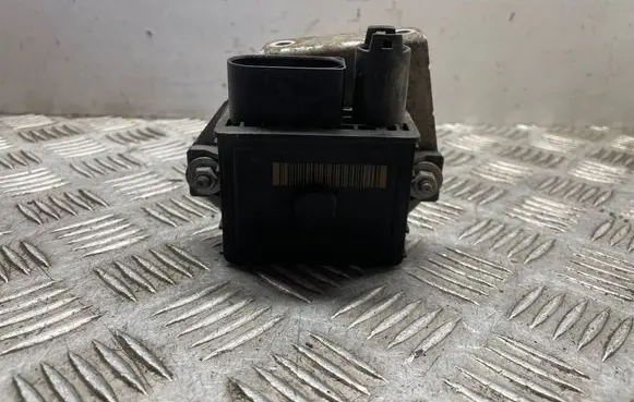 BMW 1 E81 E87 Glow plug pre-heat relay 7798000 0522120102