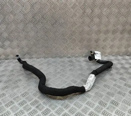 Volvo XC40 Engine coolant pipe/hose 32339737