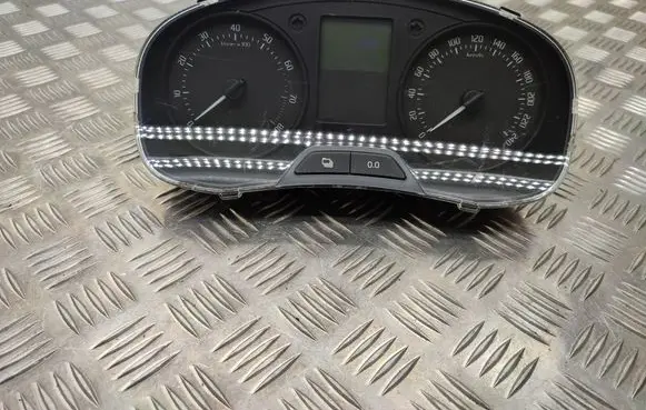 Skoda Fabia Mk2 (5J) Speedometer (instrument cluster) 5J0920801M