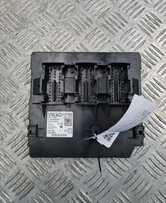 Volkswagen Jetta V Comfort/convenience module 5K0937084B
