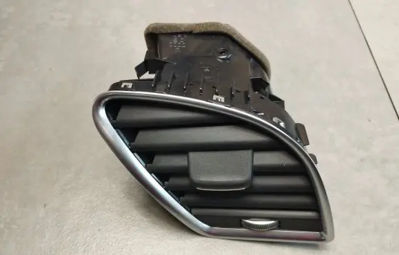 Audi A5 Sportback 8TA Dashboard side air vent grill/cover trim 8T1820902G