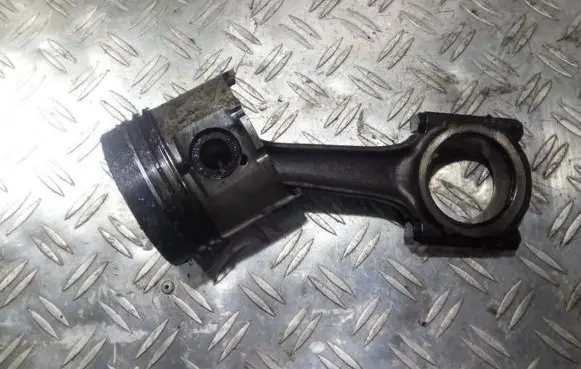 Peugeot Partner Piston with connecting rod