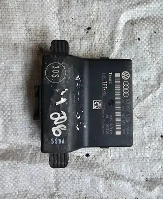 Audi A3 S3 8P Gateway control module 1K0907530G 1K0907951 8085