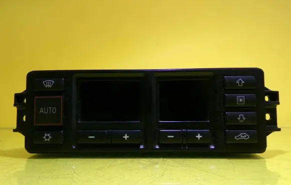 Audi A3 S3 8L Climate control unit 5HB007608-04 8L0820043D