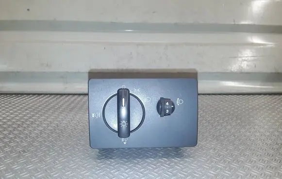 Ford Fusion Light switch 6S6T13A024CA