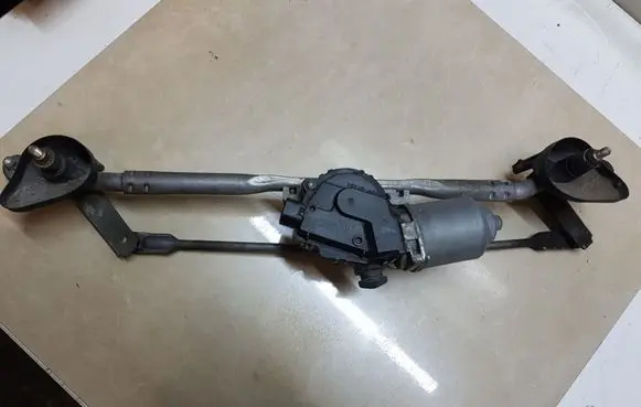 Dodge Caliber Wiper motor 05303783AD
