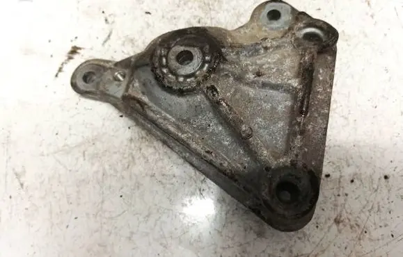 Mitsubishi ASX Engine mounting bracket cab116a082 7813a217