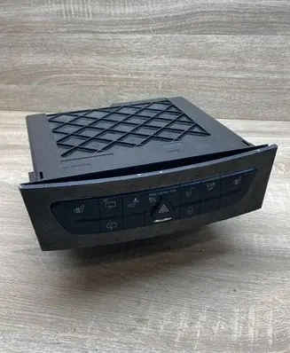 Mercedes-Benz E W211 CD/DVD changer A2116800552