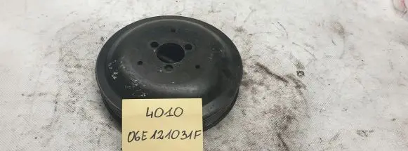 Audi A6 C7 Water pump pulley 06E121031F