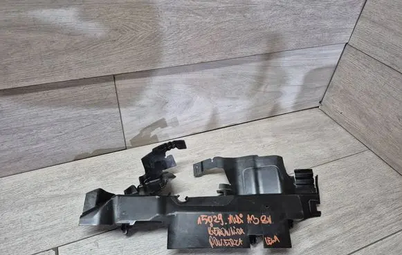 Audi A3 S3 8V Intercooler air guide/duct channel 8V0121283K