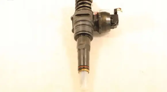 Skoda Octavia Mk1 (1U) Fuel injector 0414720039