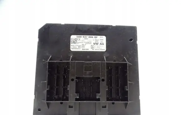 Volkswagen PASSAT B8 Comfort/convenience module
