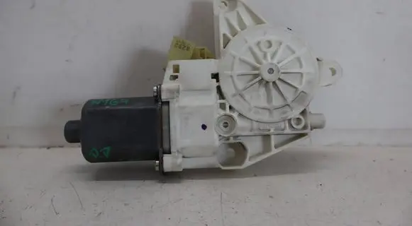 Mercedes-Benz ML W164 Front door window regulator motor A2518200842