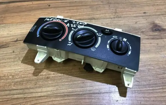 Renault Megane I Climate control unit 662369c