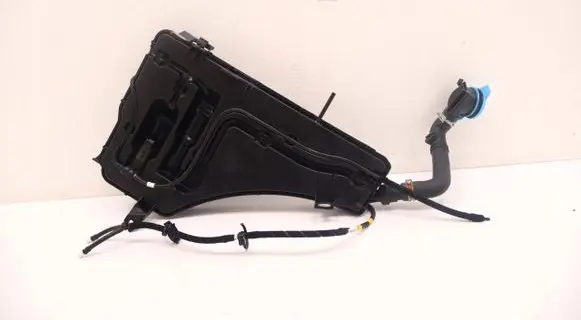 Maserati Grecale Windshield washer fluid reservoir/tank B0J867UC1