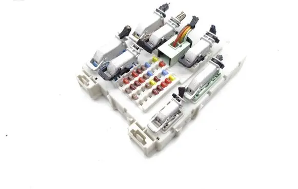 Volvo V40 Fuse module 31394964 2780006536