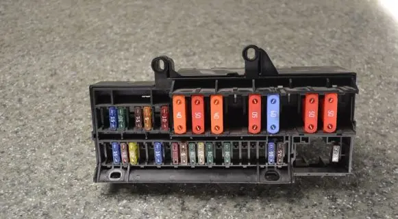 BMW 7 E65 E66 Fuse module 18560