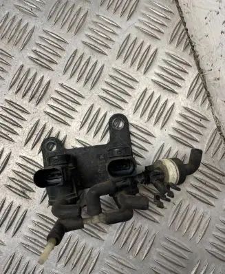 Volkswagen PASSAT B5.5 Turbo solenoid valve 066133259b