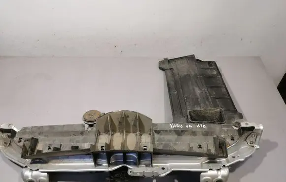Toyota Yaris Top upper radiator support slam panel