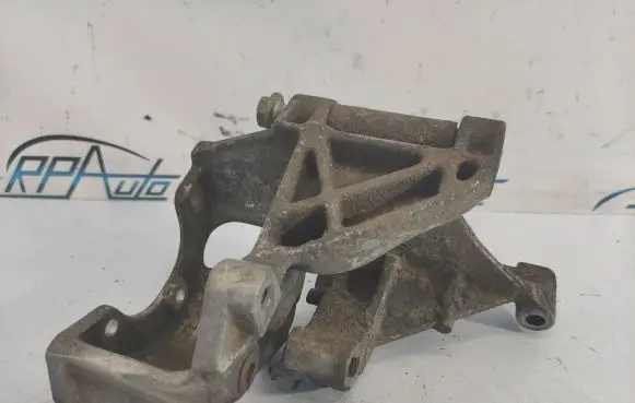 Volkswagen Caddy Engine mounting bracket 028145531D