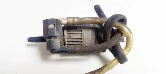Renault Clio II Windscreen/windshield washer pump 7700430702