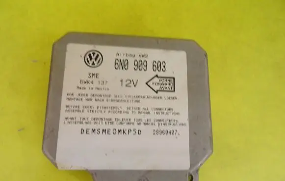 Volkswagen PASSAT B4 Airbag control unit/module 6N0909603