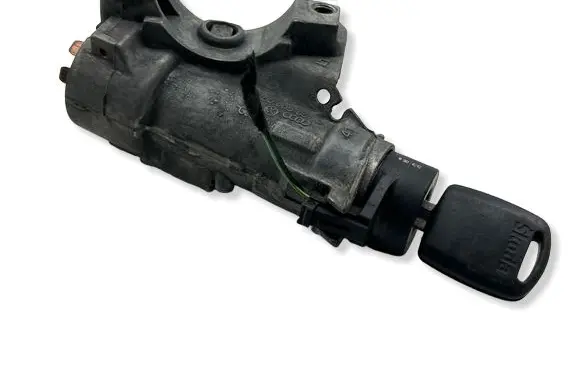 Skoda Fabia Mk1 (6Y) Ignition lock 4B0905851C