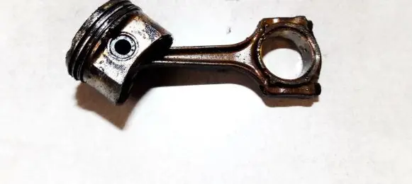 Fiat Stilo Piston with connecting rod