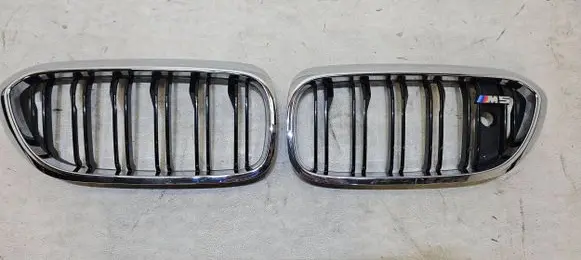 BMW M5 F90 Front bumper upper radiator grill 8063174