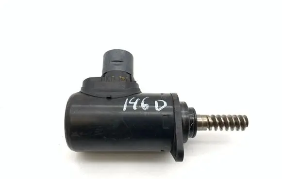 BMW 5 G30 G31 G38 Camshaft vanos timing valve 7631574