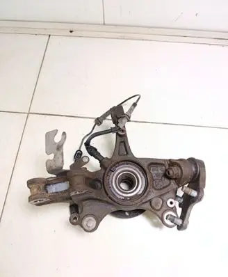 Peugeot 5008 II Front wheel hub spindle knuckle 9825606280