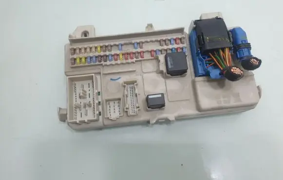 Volvo V50 Fuse module 31268178