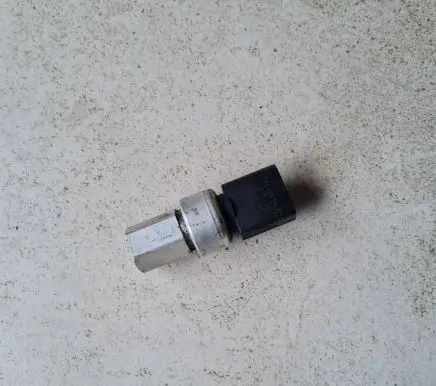 Volkswagen PASSAT CC Air conditioning (A/C) pressure sensor 1K0959126A 52CP0903 L31608