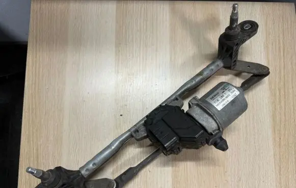 Fiat 500 Front wiper linkage and motor 1592008650