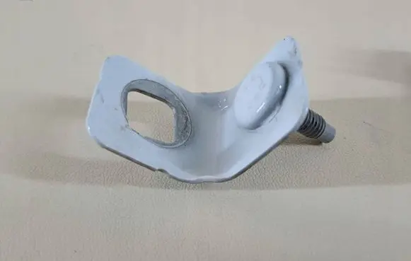 Dacia Sandero III Fender mounting bracket 631445685R