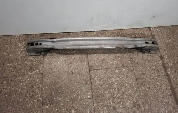 Volvo XC60 Front bumper cross member 30753056