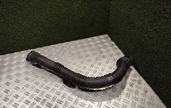 Intercooler hose/pipe