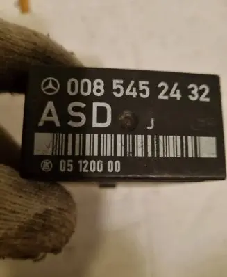Mercedes-Benz E W124 Other relay 0085452432 05120000