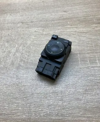 Volkswagen PASSAT B5 Wing mirror switch 3B1959565B