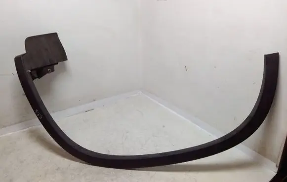Fender trim (molding)