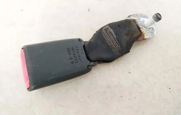 Peugeot 107 Rear seatbelt buckle e034501