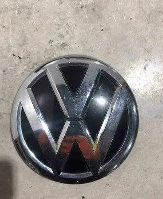 Volkswagen PASSAT CC Manufacturer badge logo/emblem 3C8853601A