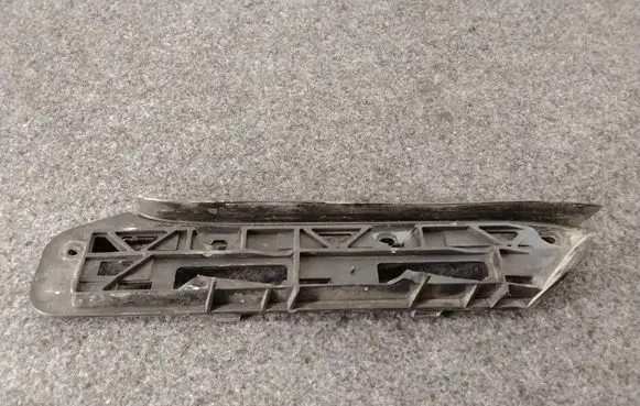 Volkswagen Caddy Front bumper mounting bracket 1T0807049