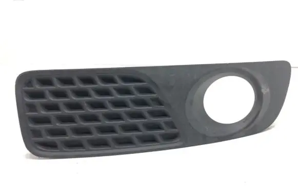 Volvo V70 Front bumper lower grill 30678640