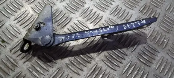 Engine bonnet/hood hinges