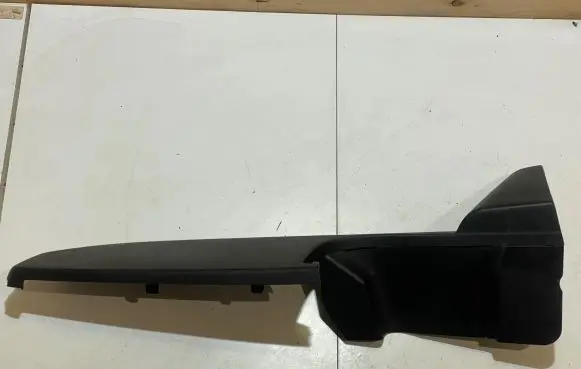 Ford Mustang VI Bottom trim FR3B7631003BKW FR3B7631003