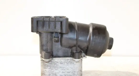 Volkswagen Transporter - Caravelle T5 Oil filter mounting bracket 03L115389C 03L117021C